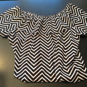 Black and White Chevron Blouse! Size 2X